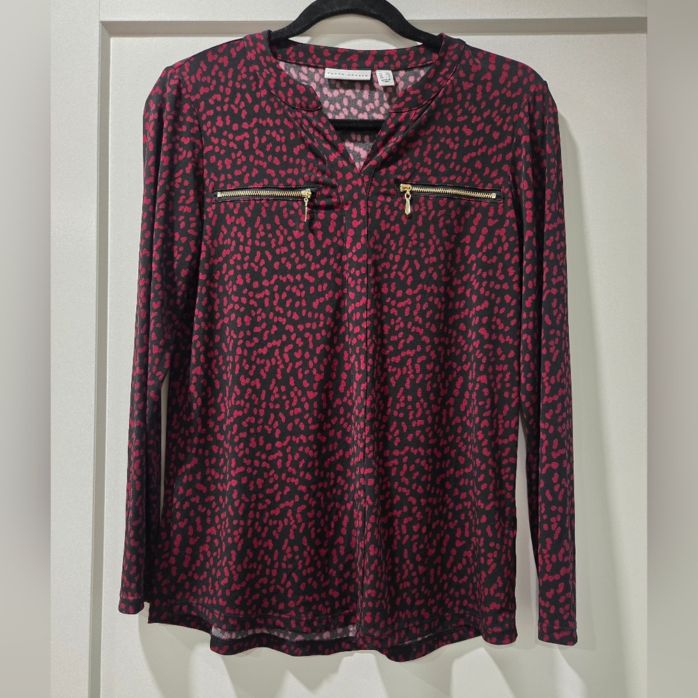 Susan Graver Liquid Knit Red & Black Abstract Zip Pocket Blouse [XS]